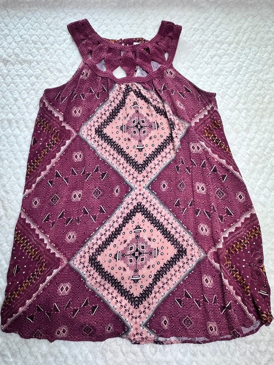 Xhilaration Tops - Xhilaration Women's Halter Top Southwestern Crochet Mauve Size XL